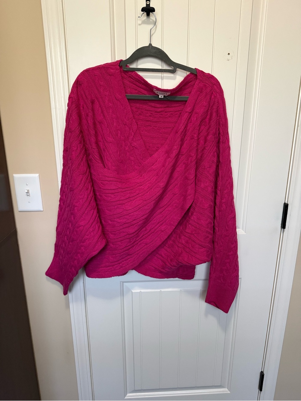 ANDREE BY UNIT Fuchsia Cable-Knit V-Neck Wrap Sweater